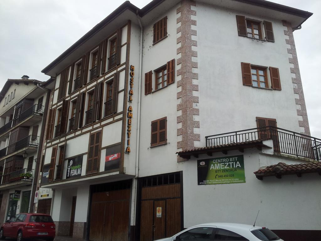 Hostal Ameztia Doneztebe Екстер'єр фото
