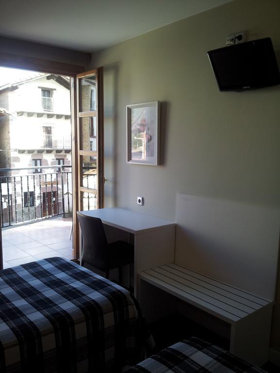 Hostal Ameztia Doneztebe Номер фото